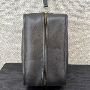 Vintage  Coach Leather Dopp Kit Black Leather Zip Striped Fabric Lined Stamped